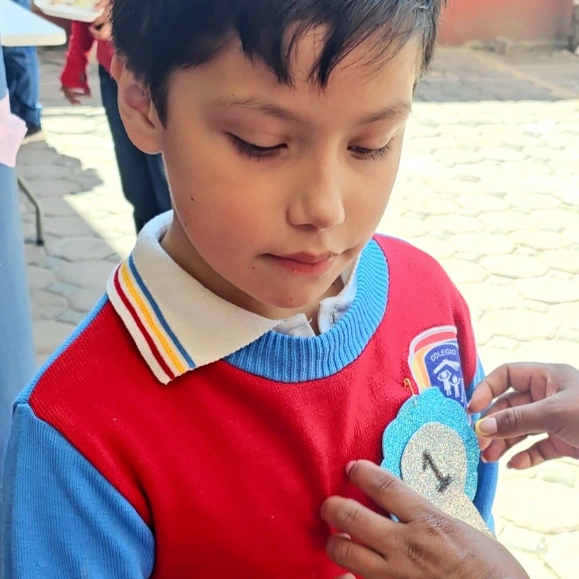 Colegio Salvador Díaz Mirón - ¿Quiénes Somos?