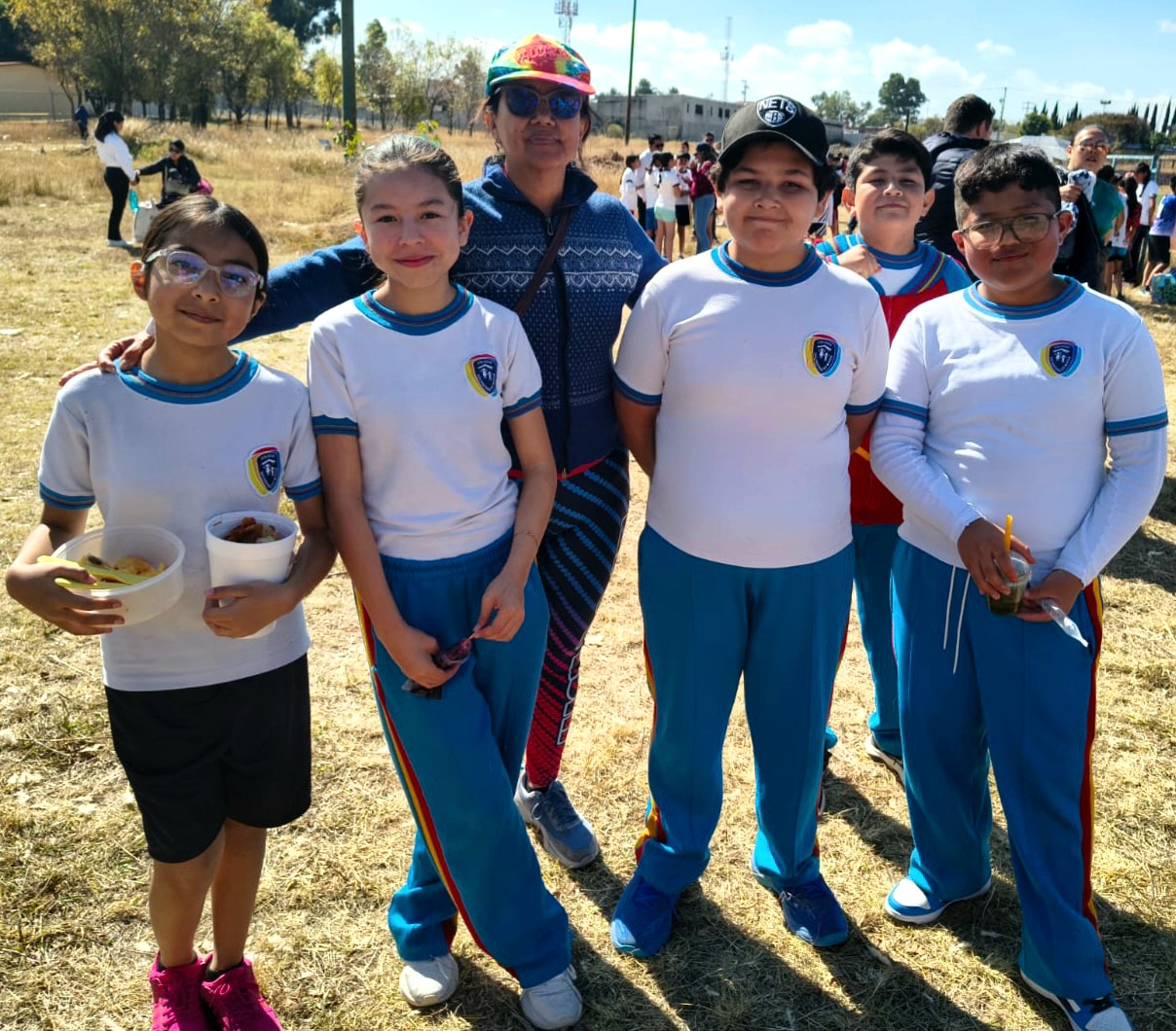 Colegio Salvador Díaz Mirón - ¿Quiénes Somos?